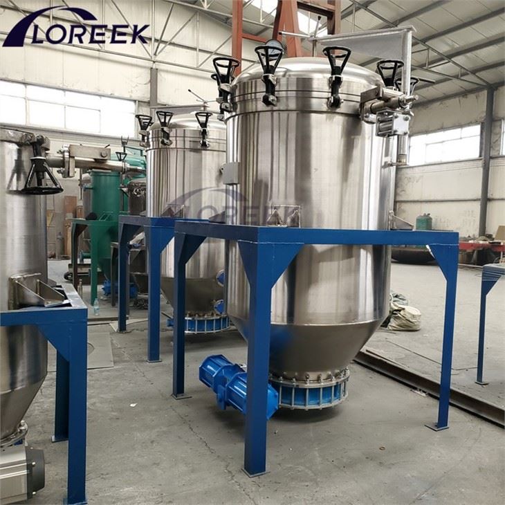 self cleaning pressure leaf filter